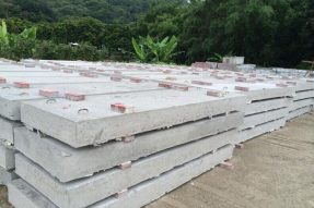 鋼筋混凝土蓋板模具澆筑水泥蓋板時(shí)應(yīng)使用哪種級別的鋼筋？
